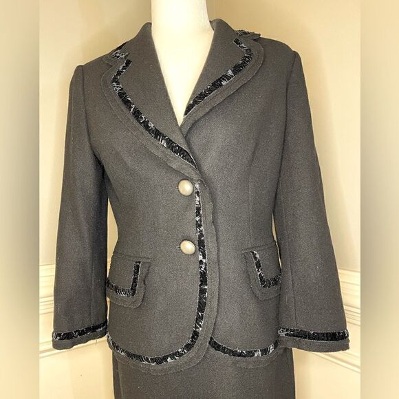 Banana Republic Wool Suit  - Picture 11 of 16